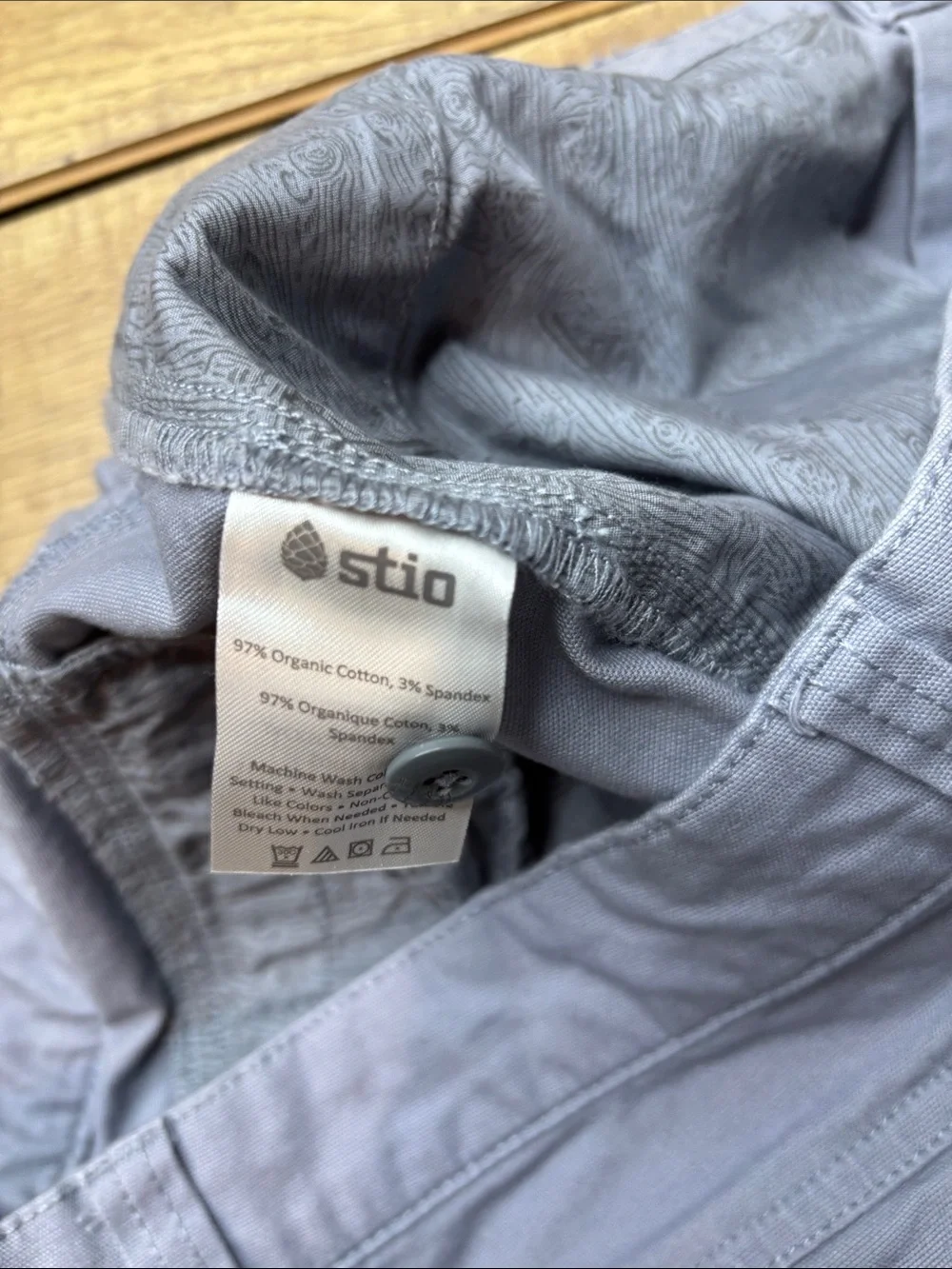 Stio Men's Light Gray Flat-Front Organic Cotton Shorts Size 36